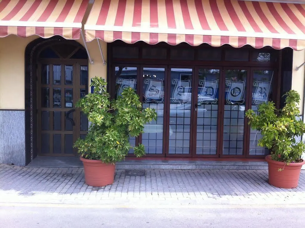 Maison d'hôtes Hostal El Puerto Caleta De Velez